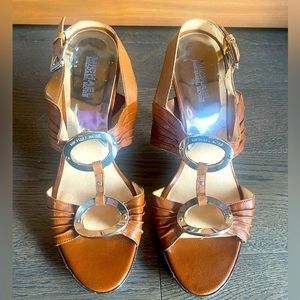 MICHAEL Michael Kors Bella Du Mod Sling Back Sandals.  Tobacco/Silver. Size 10.